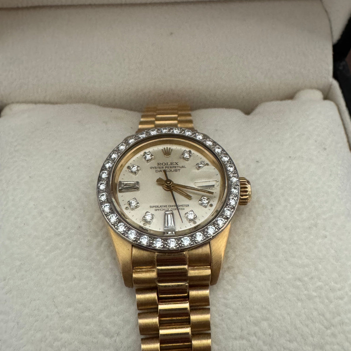 18k Ladies Day-Just Presidential