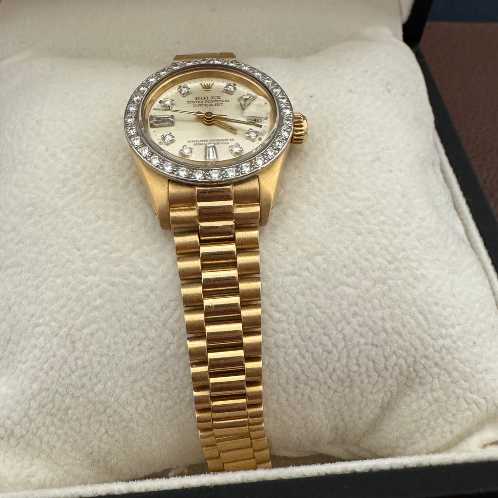 18k Ladies Day-Just Presidential